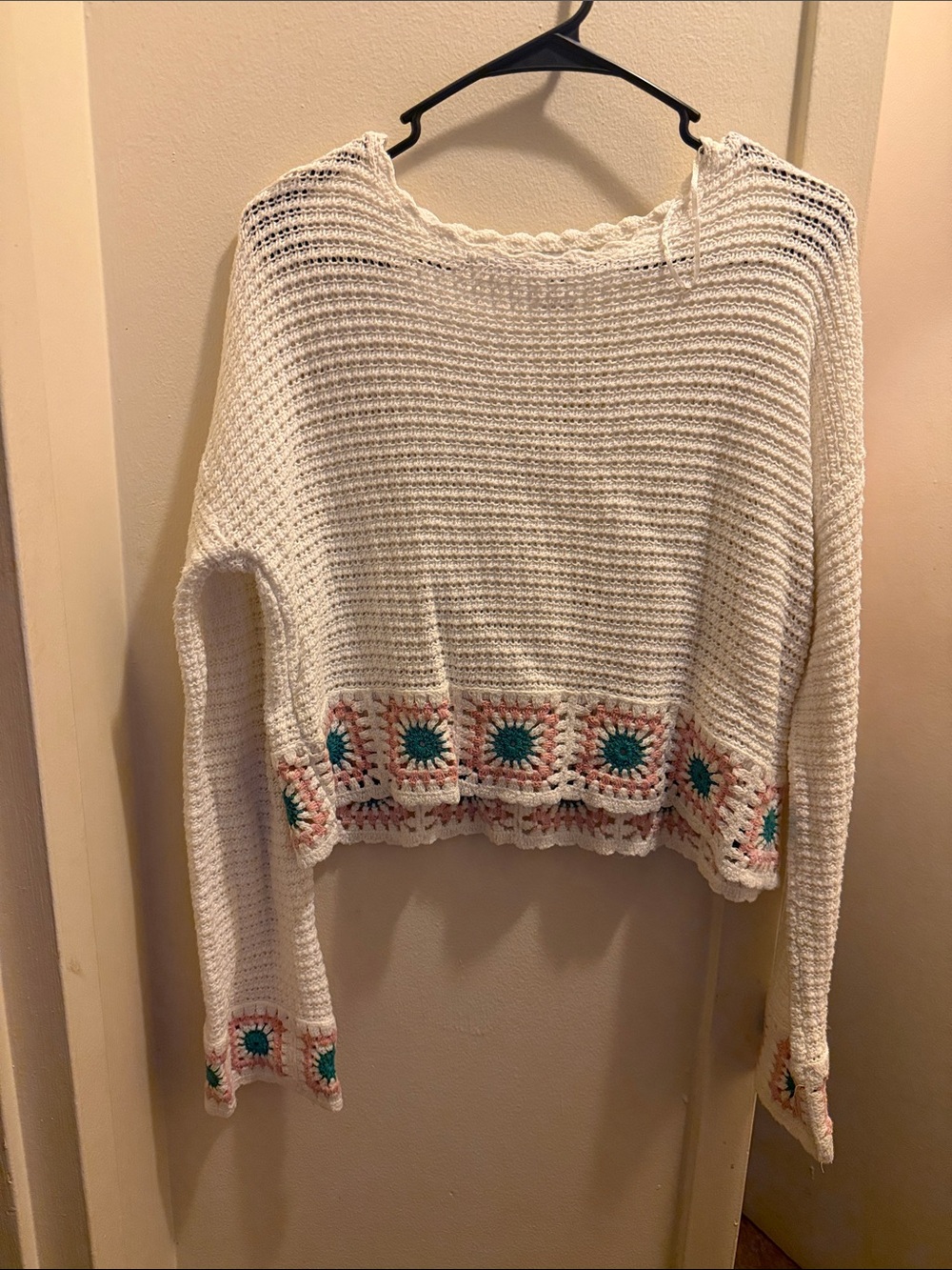 Sincerely Jules White Crocheted Top with Teal & Peach Flower Accents